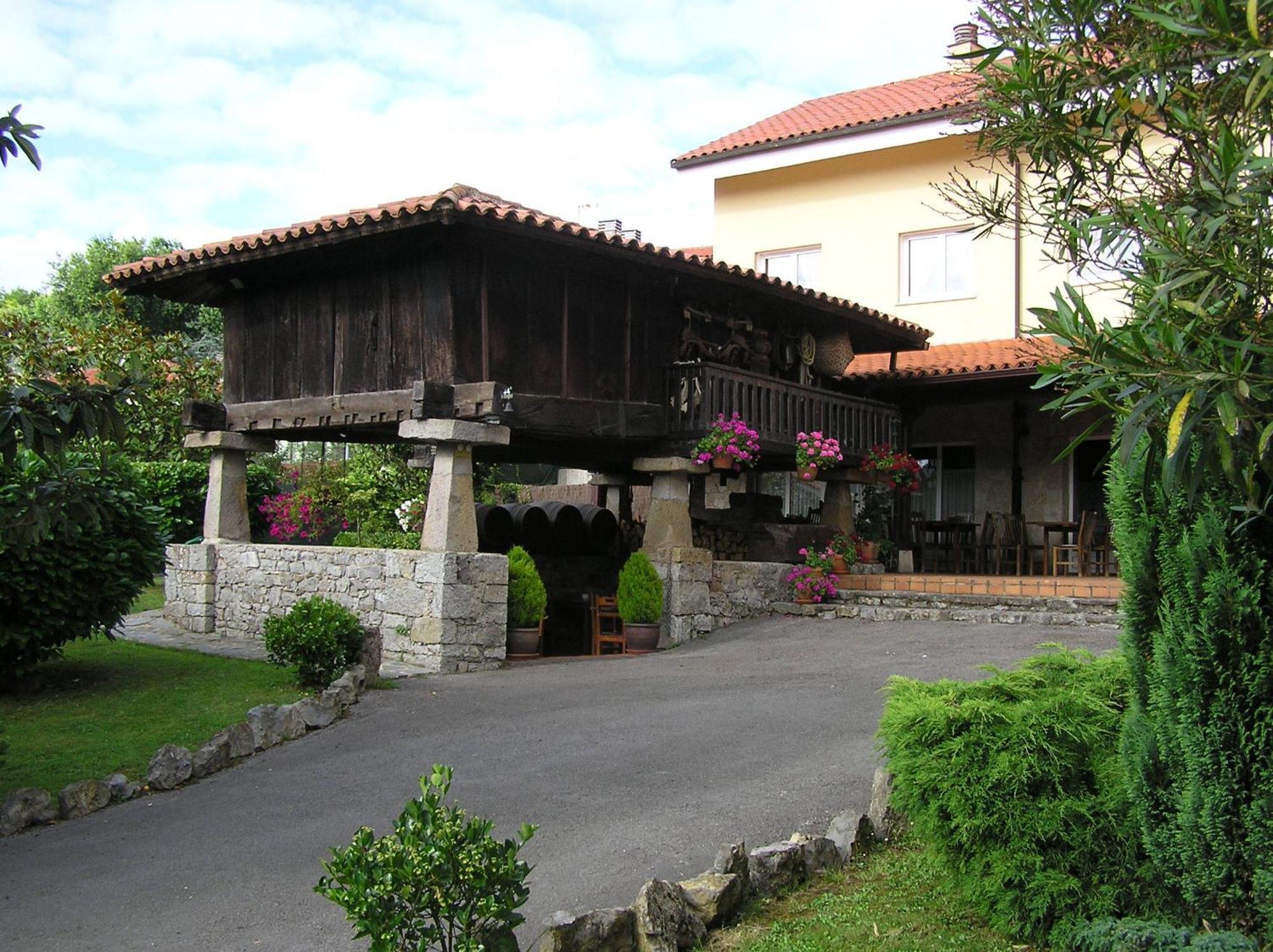 Hotel Entreviñes Colunga Exterior foto